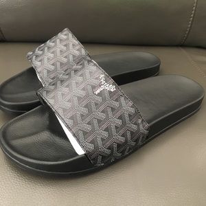 goyard slides